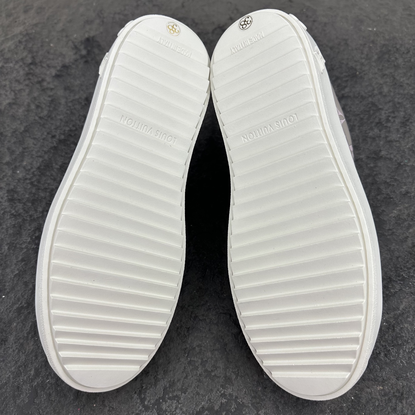 Louis Vuitton Time Out Sneaker Size 36-41