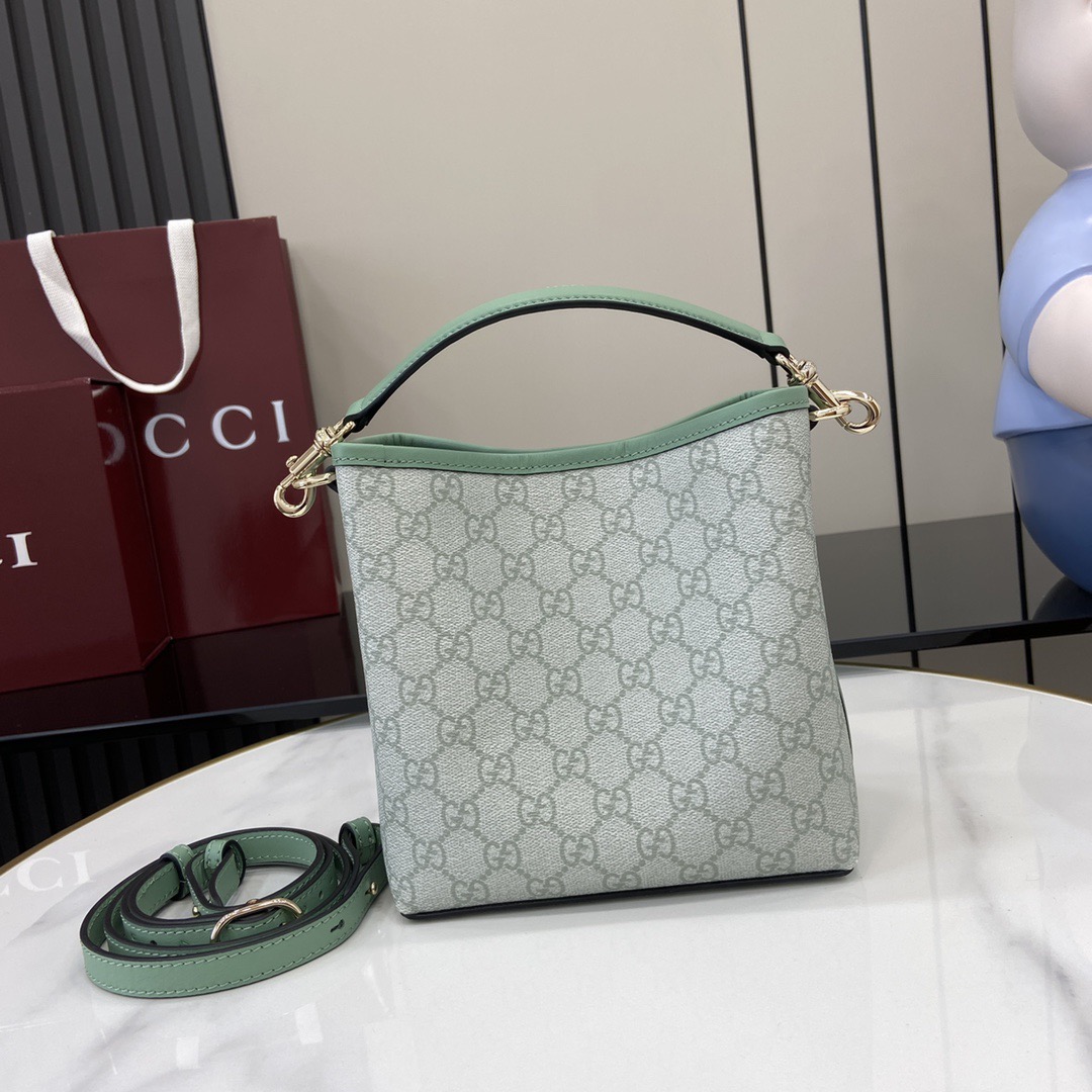 Gucci GG Emblem Women Shoulder Bags Size 20*18*11cm