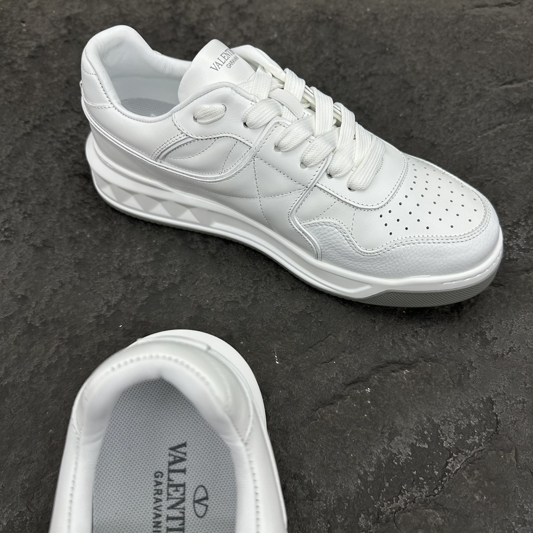 Valentino One Stud Sneaker Size 36-46