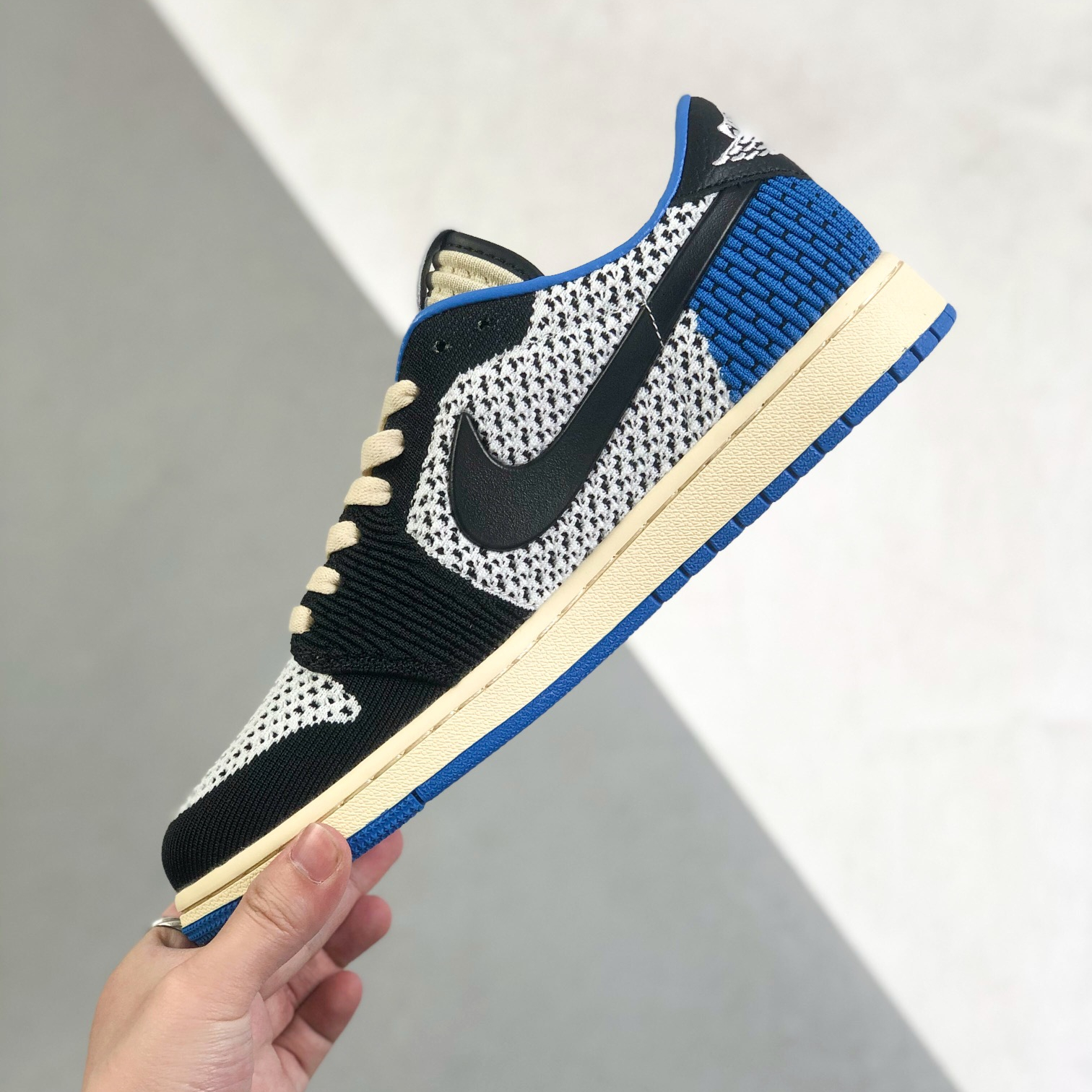 Nike Air Jordan 1 x Travis Scott Low Top Sneaker Shoes Gr. 36-46