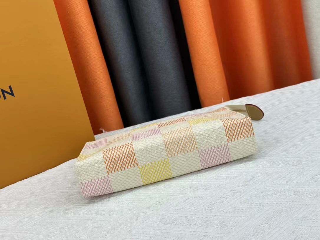 Louis Vuitton Monogram Titanium Clutch Bags Size 26*20*5cm