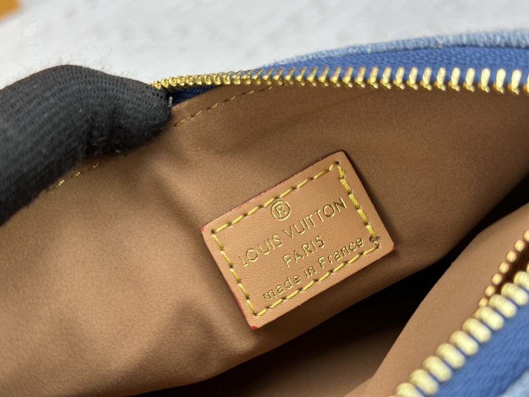 Louis Vuitton M11401 Coussin BB Denim Cowboy Shoulder Bag Size 21*16*7cm