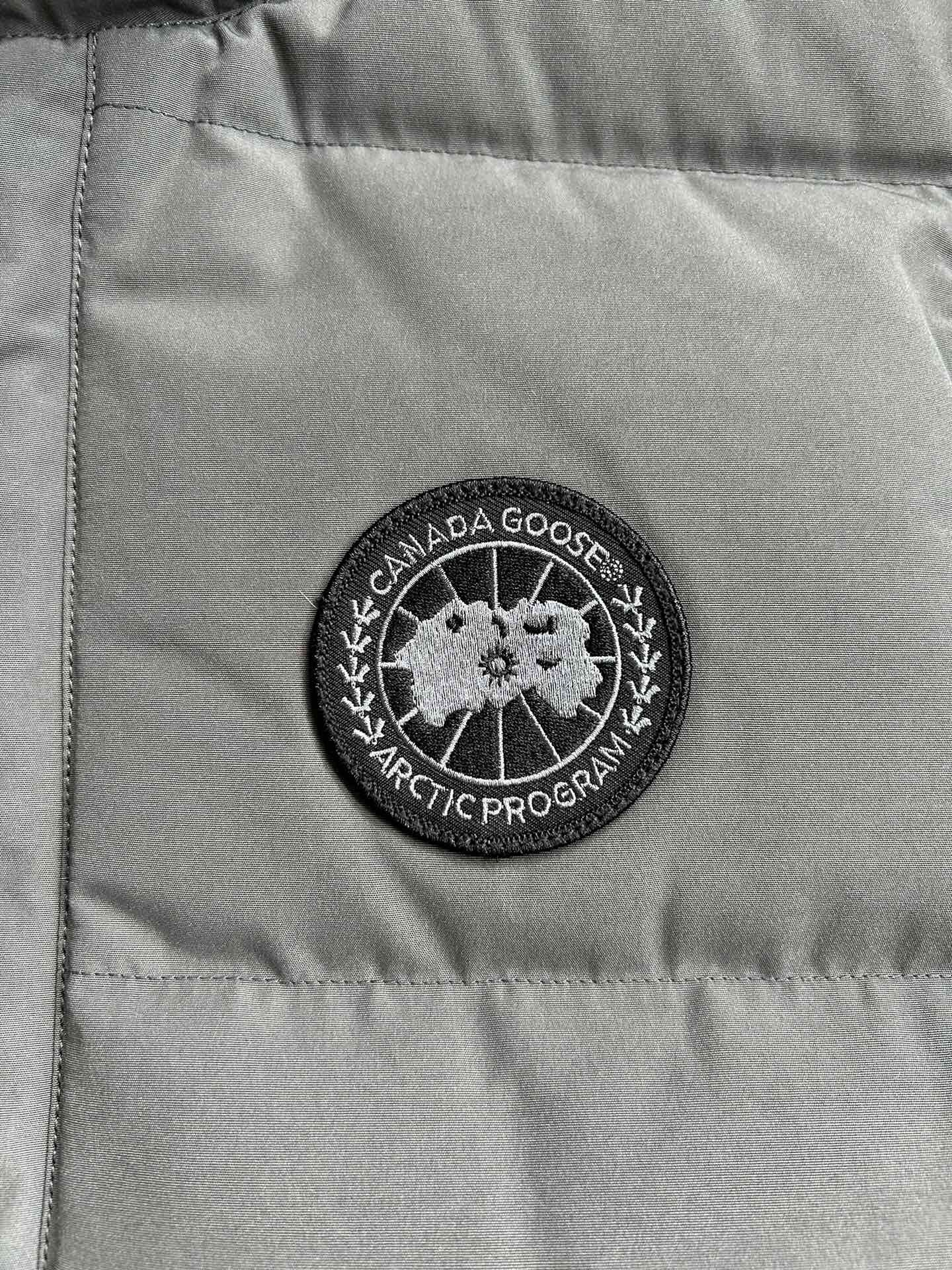 Canada Goose E20 Freestyle Vest-WD Men Winter Vest Size S-XXL
