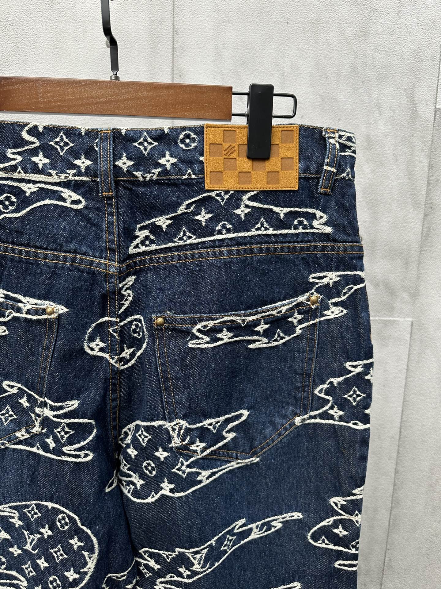 Louis Vuitton Unisex Jeans Size S-XL