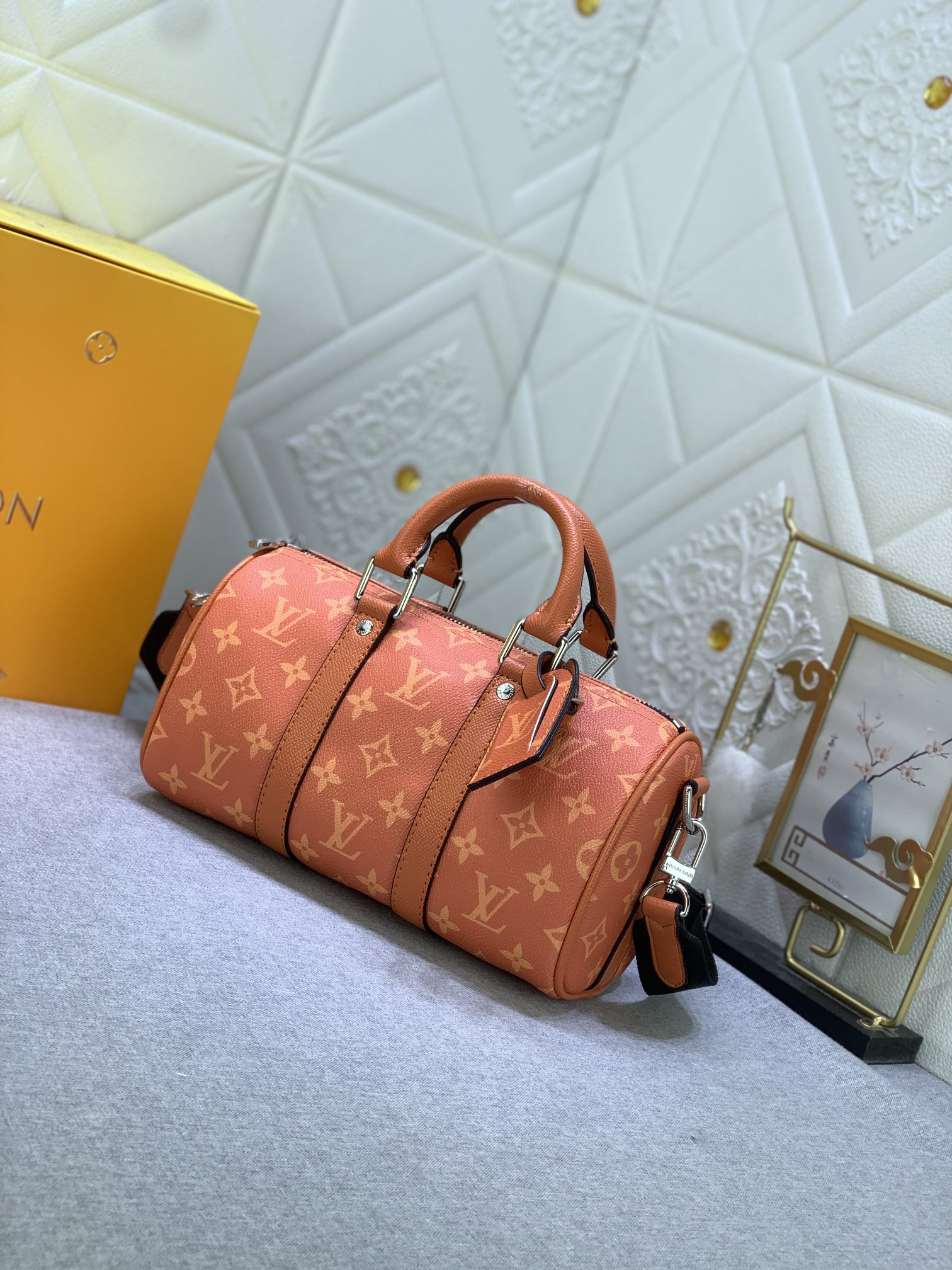 Louis Vuitton Monogram Eclipse Reverse Keepall 25 Travel Bags Size 25*15*11cm