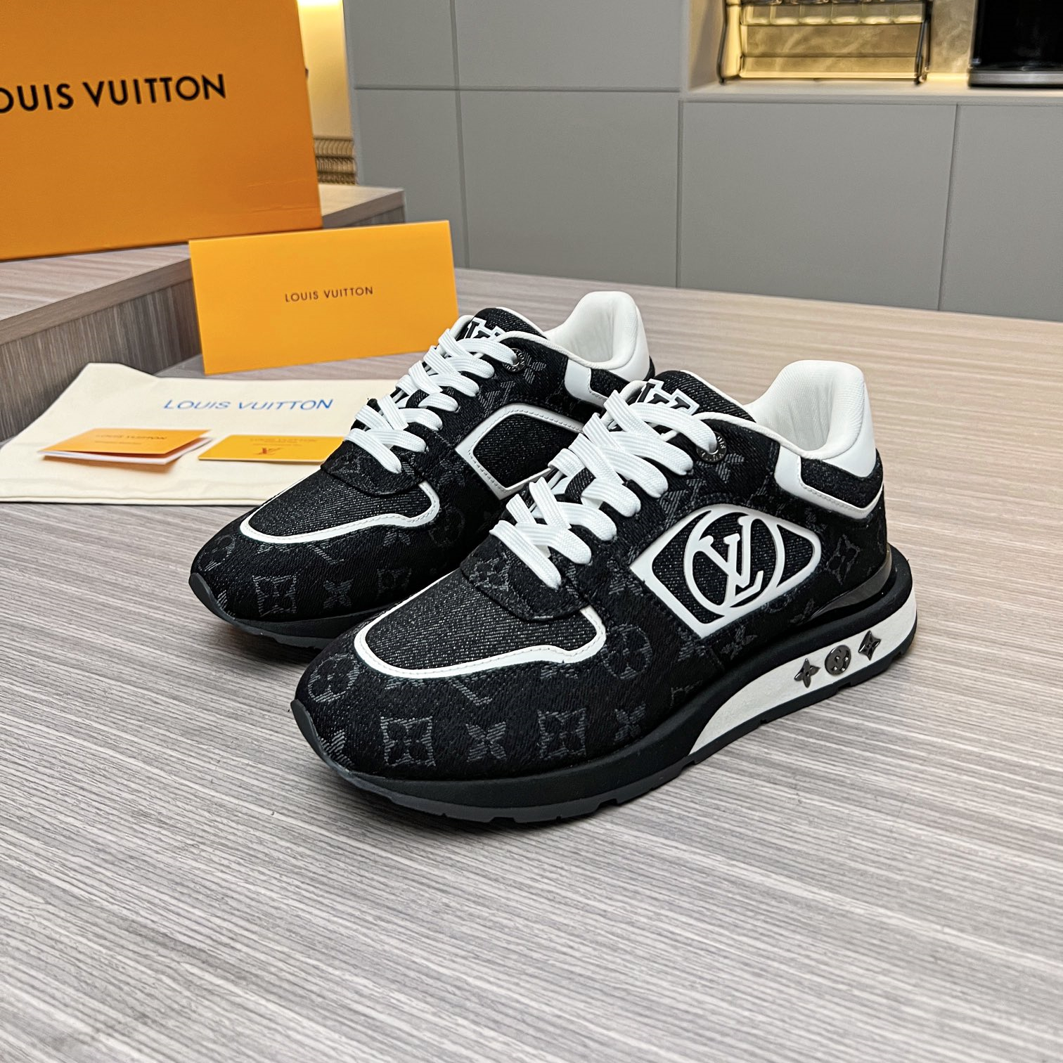 Louis Vuitton 2024ss Runaway Sneaker Size 40-46