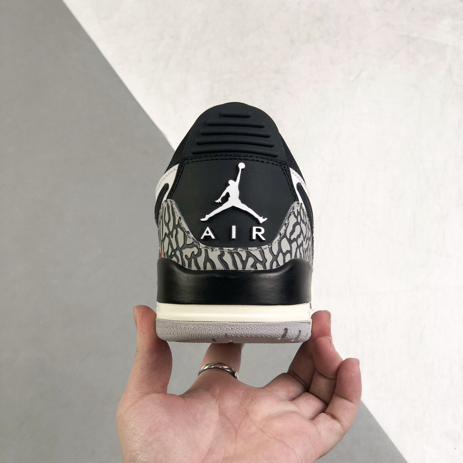 Nike Air Jordan 1 Low Top Sneakers Shoes Gr. 36-46