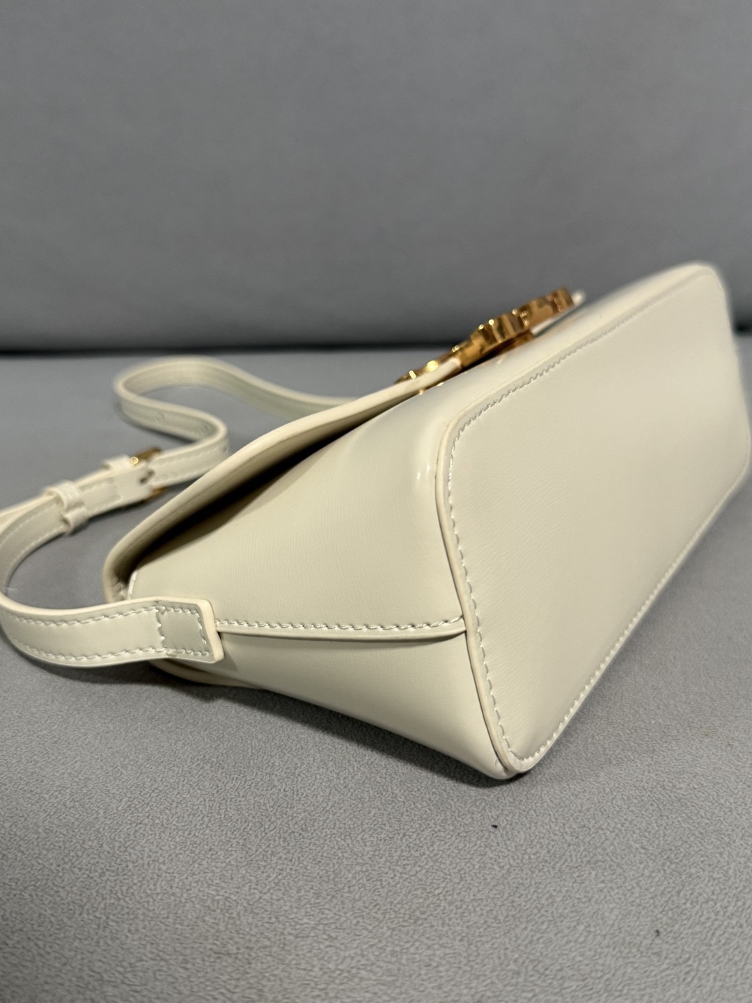 Celine 25ss Lulu Shoulder Bags Size 24*11.5*8cm