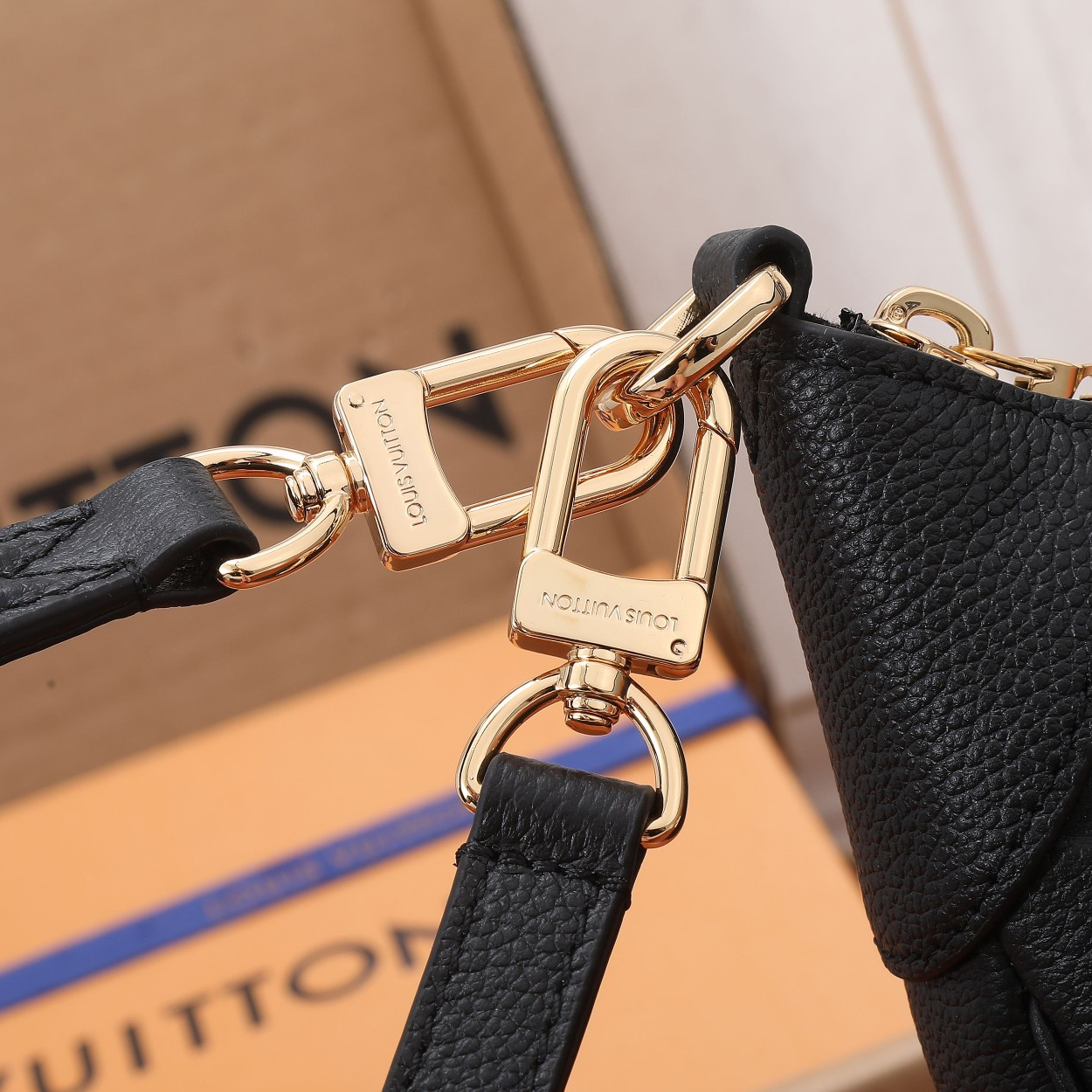 Louis Vuitton M46002 Bagatelle Women Bags Size 22*14*9cm