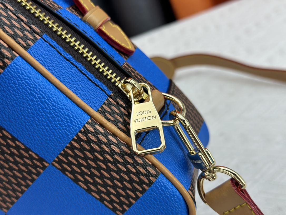 Louis Vuitton N40547 Shoulder Bags Size 20cm