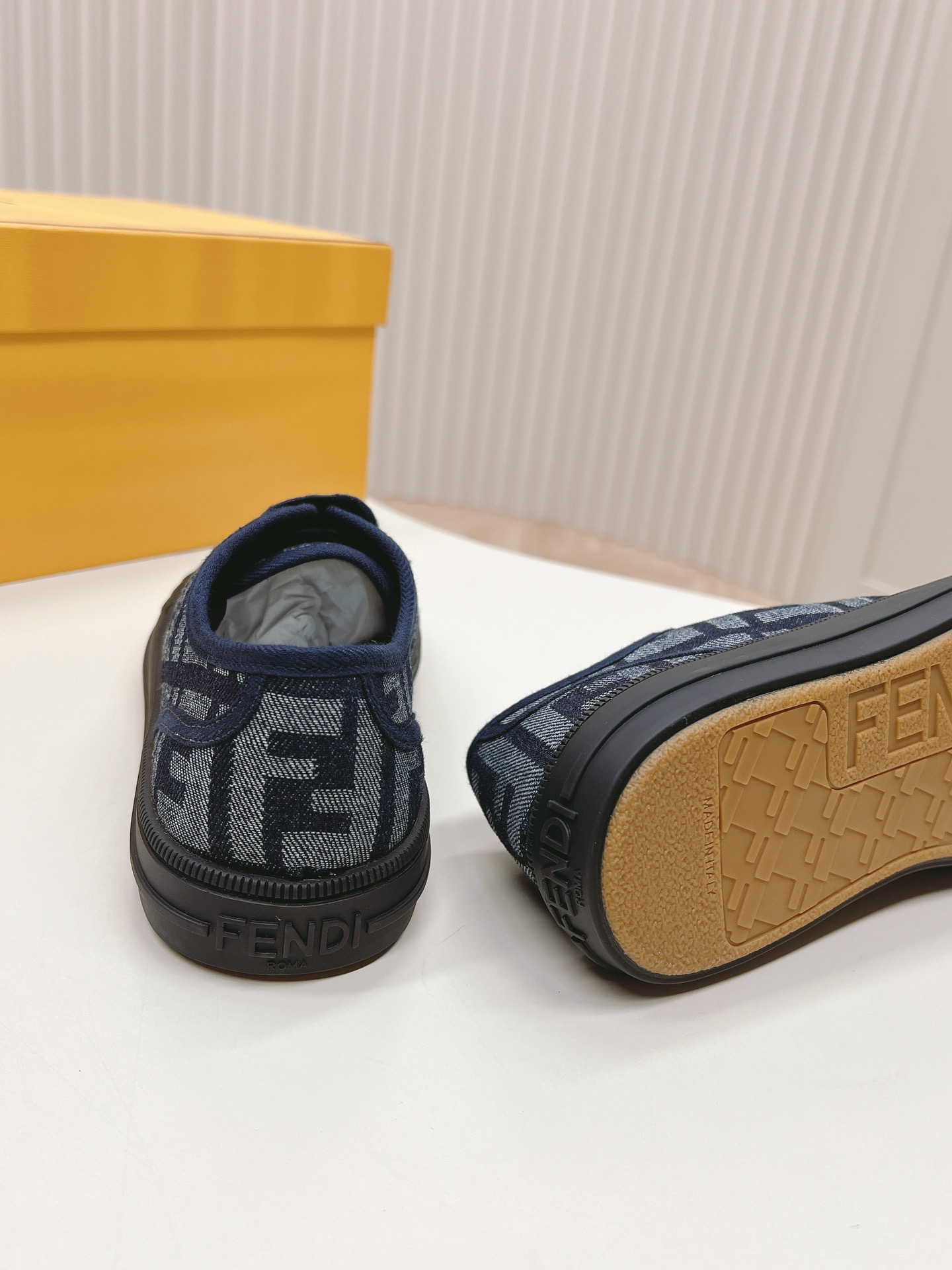 Fendi 2024ss New arrival Sneaker Size 36-40