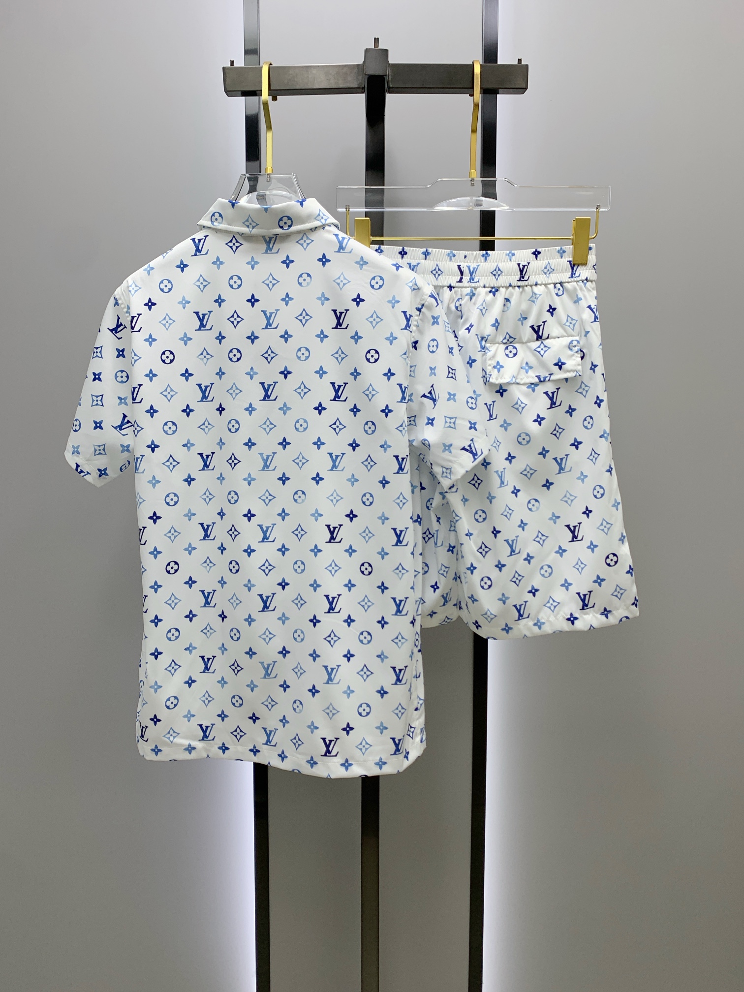 Louis Vuitton Sommeranzug Size M-XXL