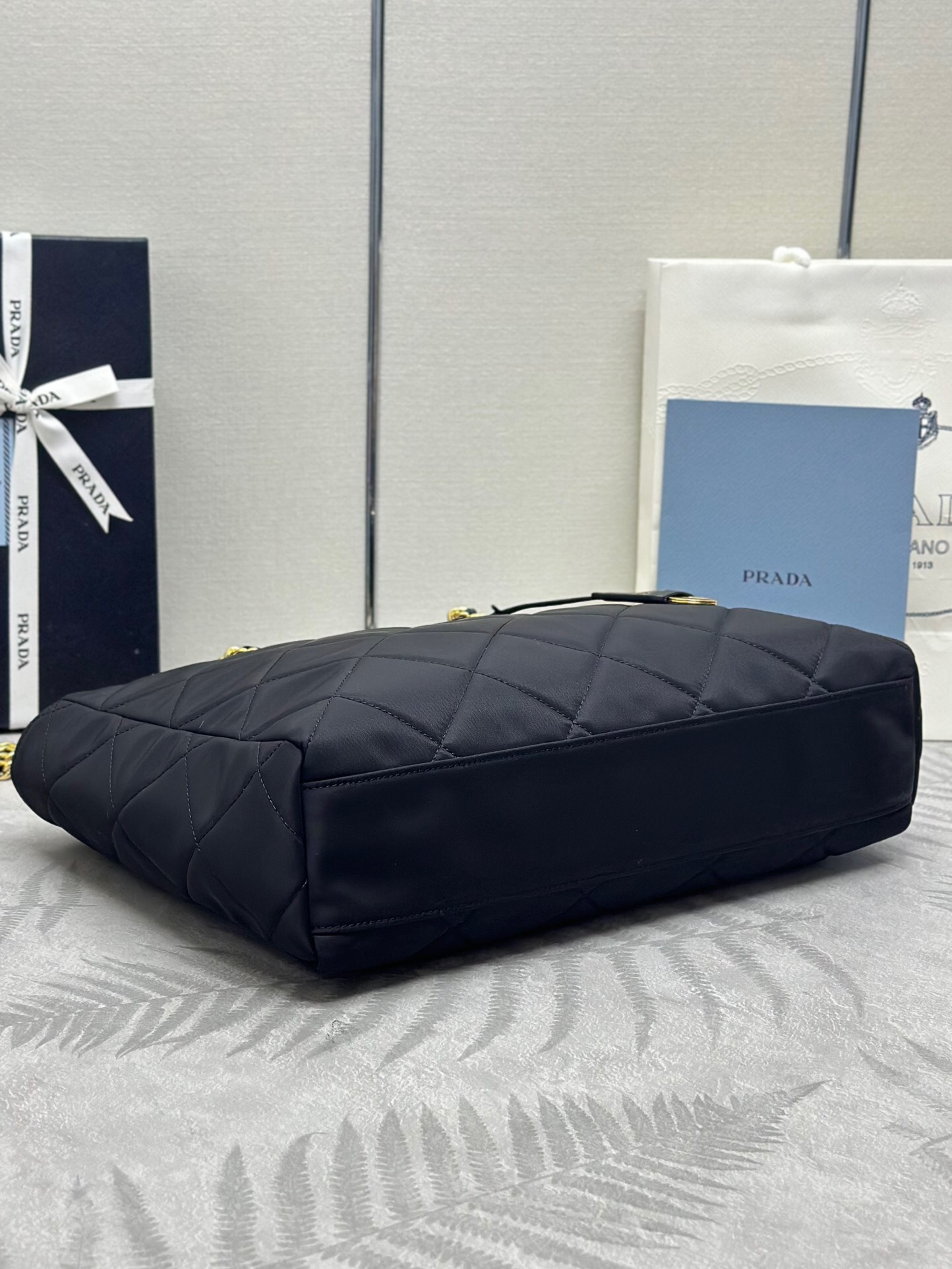 Prada 1BG467 Re-Edition 1995 Chaîne large Re-Nylon bag Size 35*25*9cm