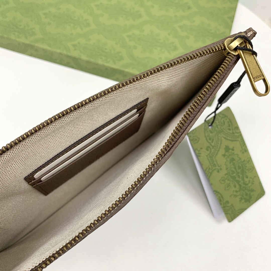 Gucci New GG Supreme Pouch Size 24*17.5*1cm Style 672989