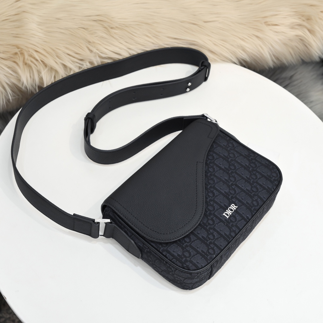 Dior Mens Shoulder Bags 23*18*6cm