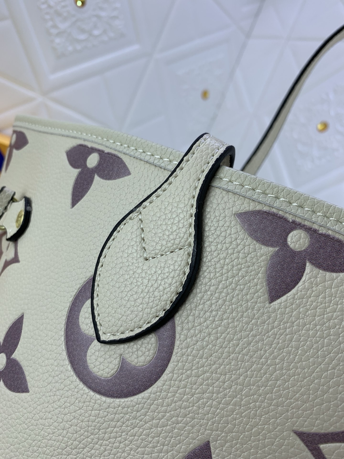 Louis Vuitton Shopping Bags 32*29*17cm