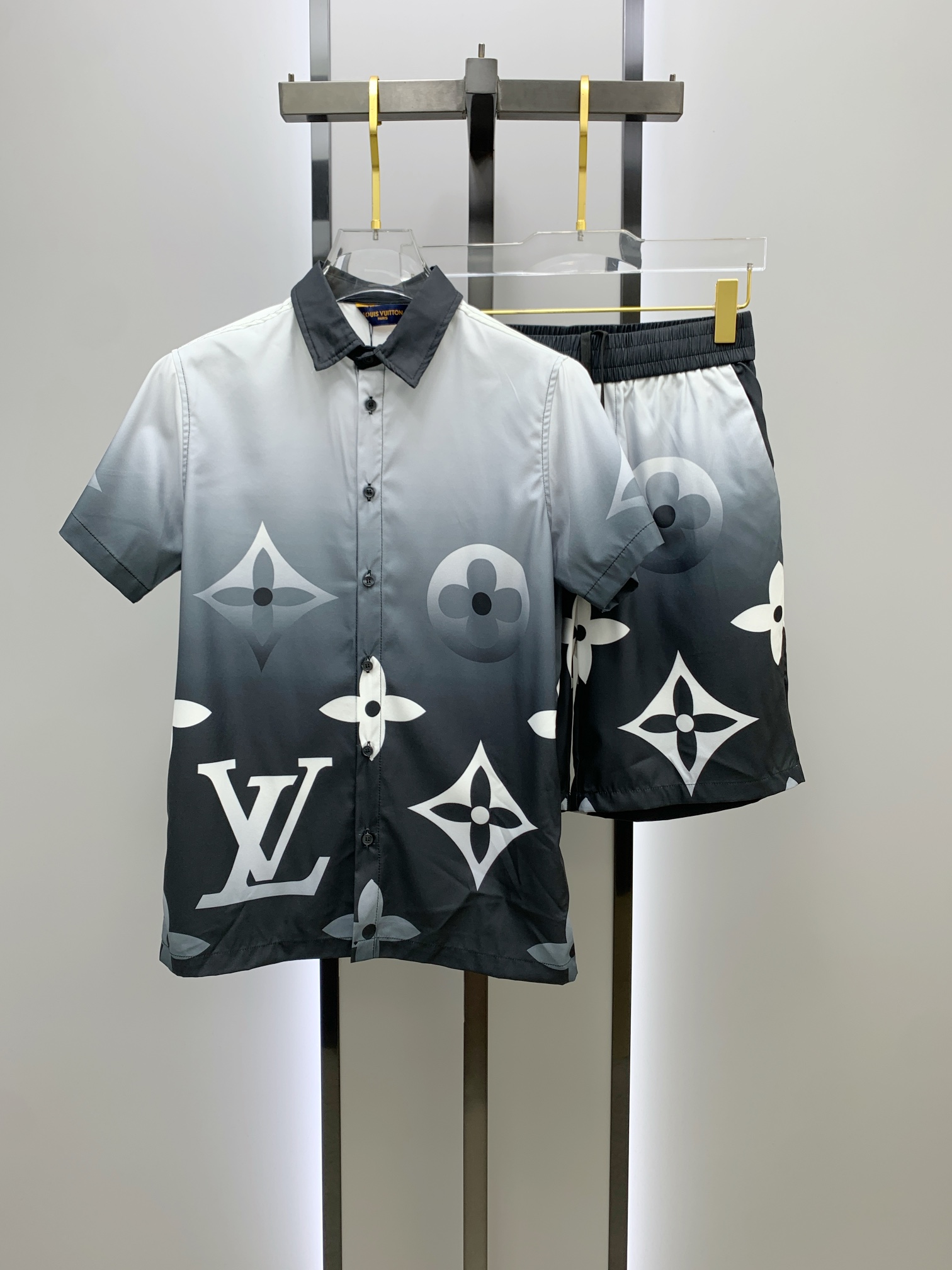 Louis Vuitton Sommeranzug Size M-XXL