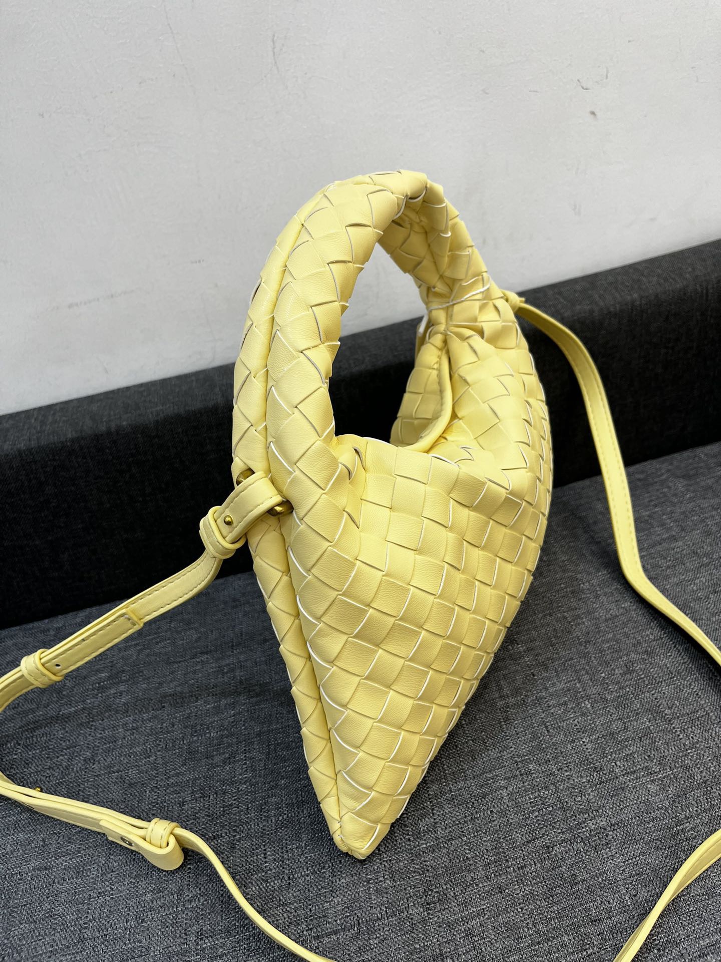 Bottega Veneta HO Shoulder Bags 28*17cm