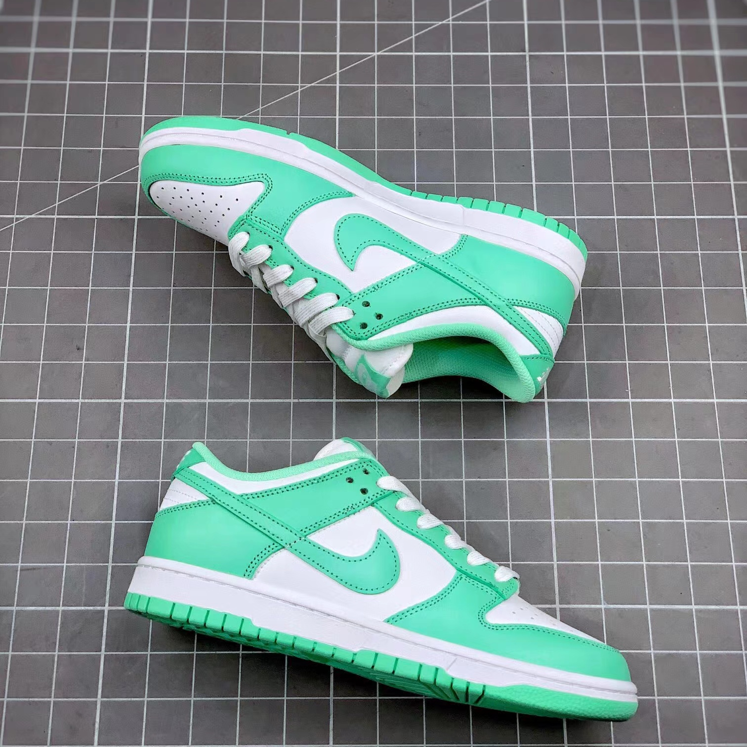 Nike SB Dunk Low Sneakers Shoes Green Mens/Women 36 - 46