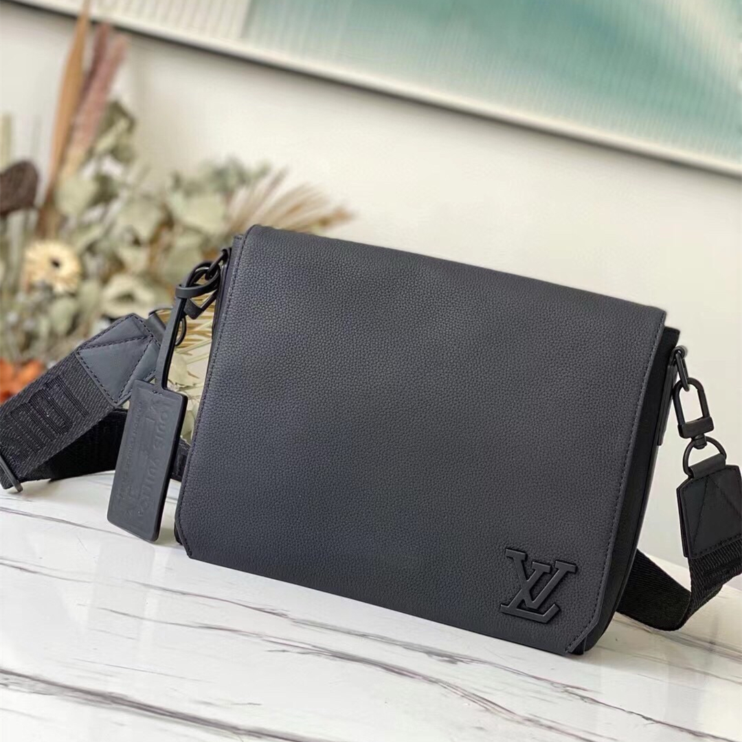 Louis Vuitton M57080 Aerogram Shoulder Bags Size 22*16.5*7cm