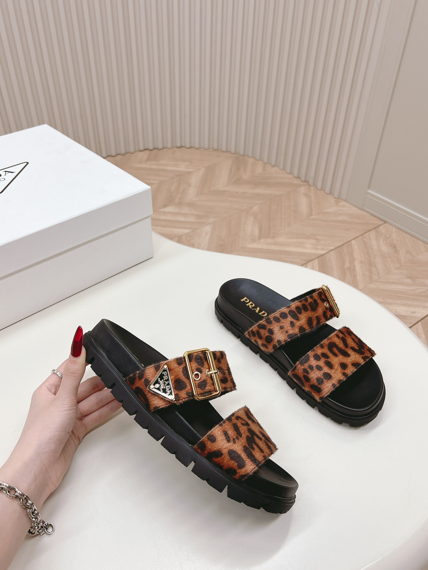 Prada 2024ss Slippers Size 36-40