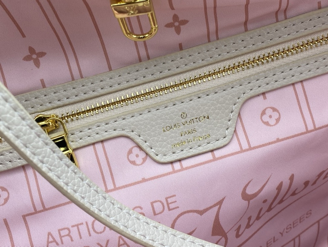 Louis Vuitton Shopping Bags 31*28*14cm