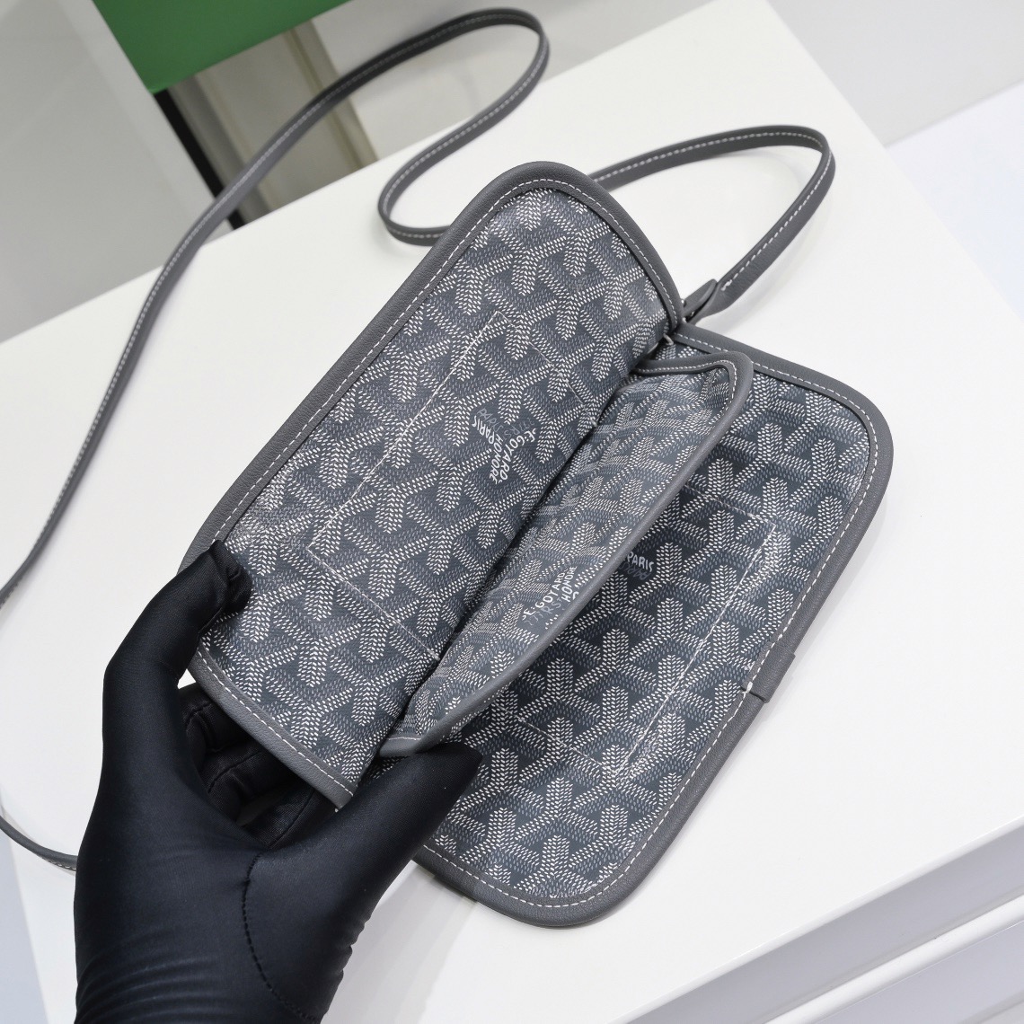 Goyard Shoulder Bags Size 20.5*14*2cm