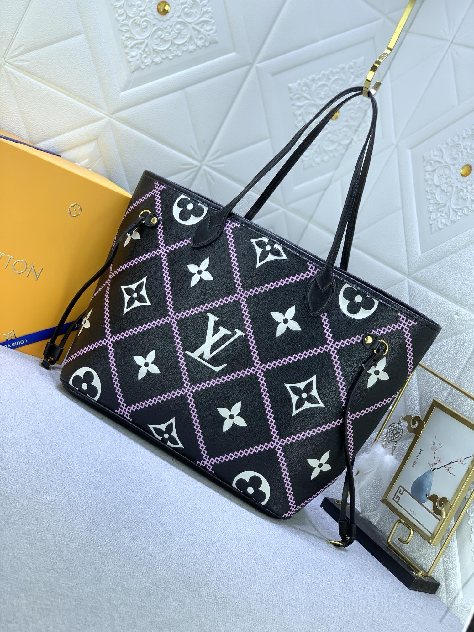 Louis Vuitton Shopping Bags 31*28*14cm