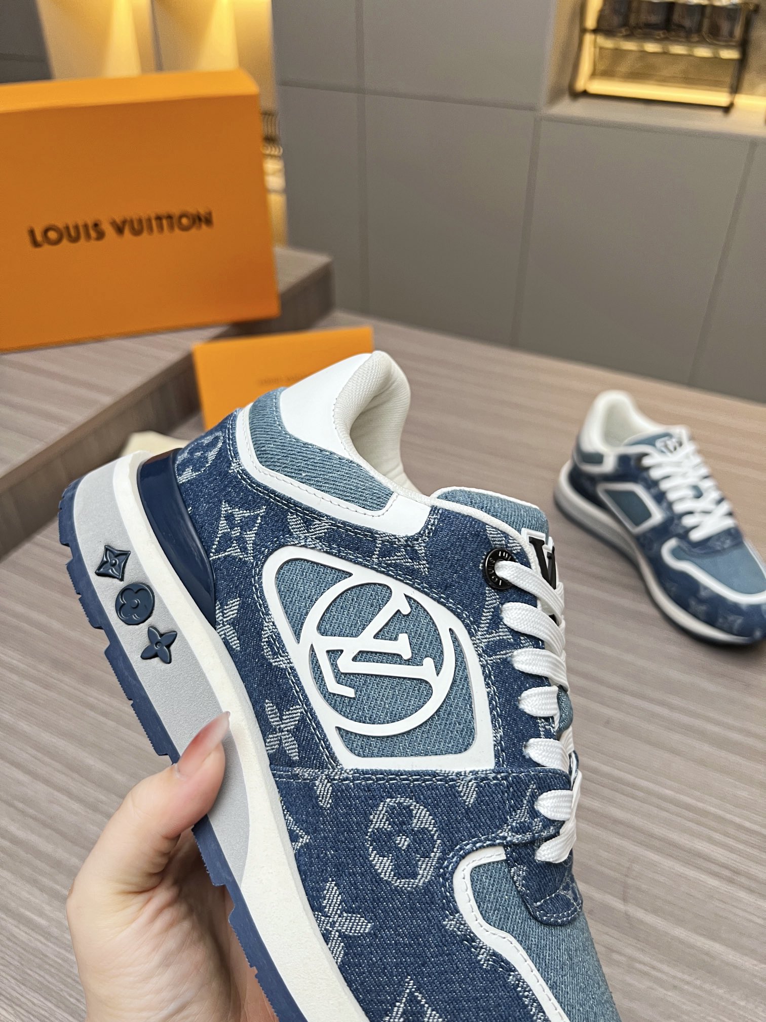 Louis Vuitton 2024ss Runaway Sneaker Size 40-46