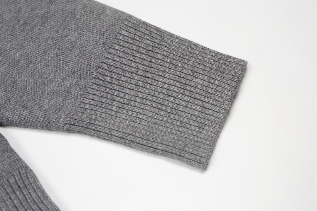 Thom Browne Unisex Sweatshirt Size S-XL