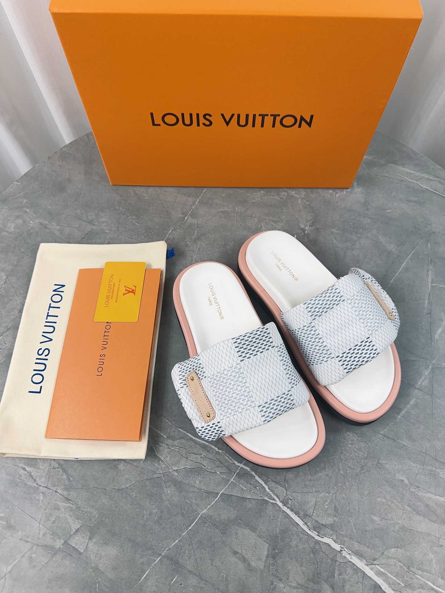 Louis Vuitton 2024ss Pool Pillow Comfort Slippers Size 36-45