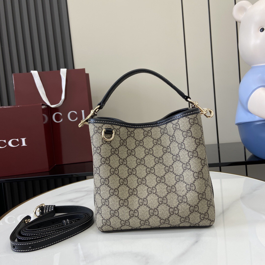 Gucci GG Emblem Women Shoulder Bags Size 20*18*11cm