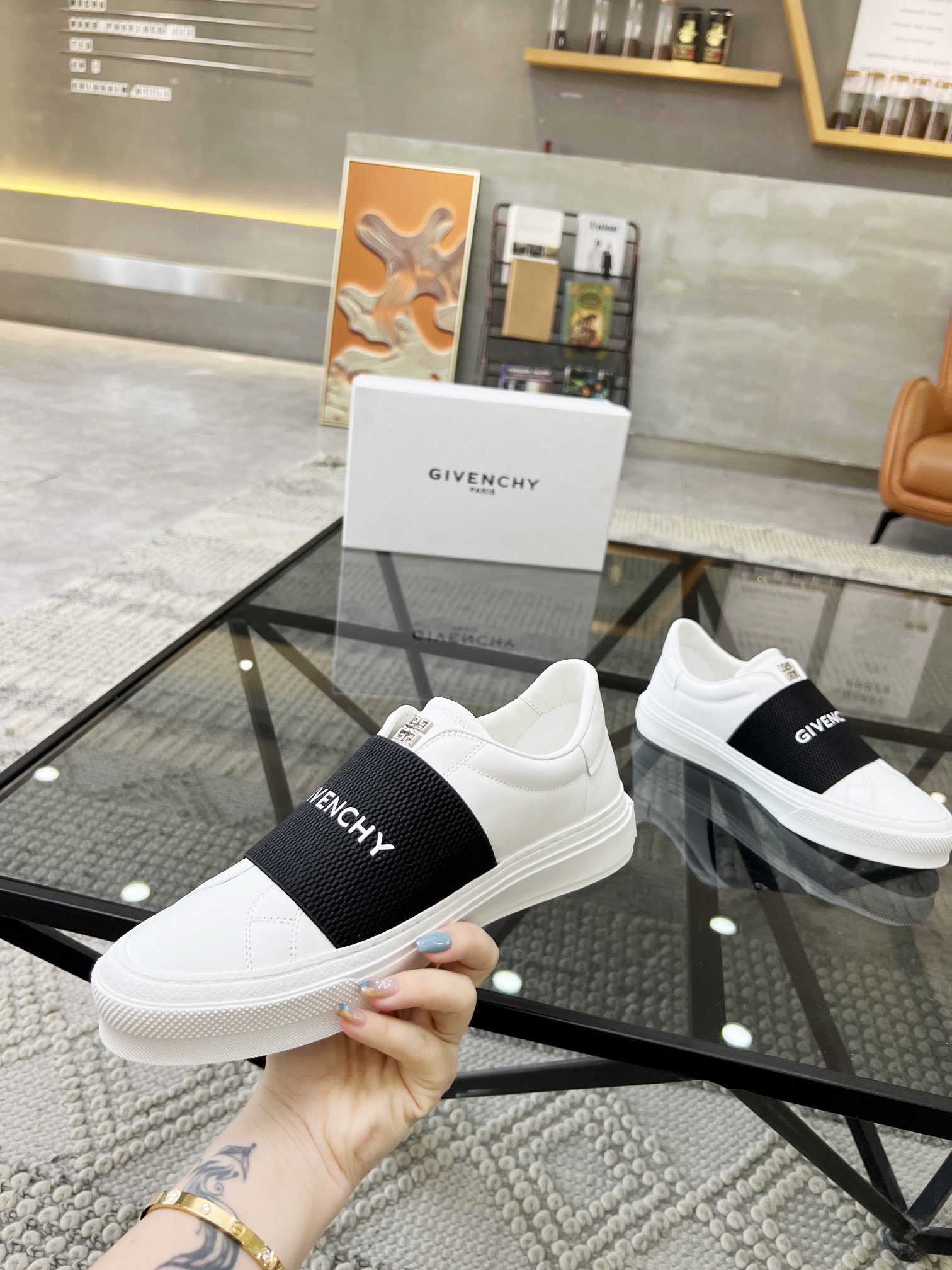 Givenchy TPU Sneaker Size 36-46