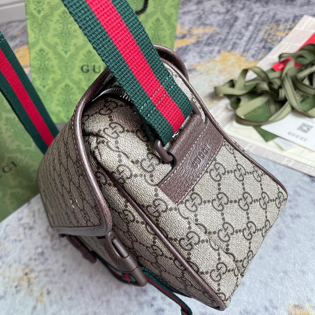 Gucci GG Supreme Shoulder Bags Size 27*20*10cm