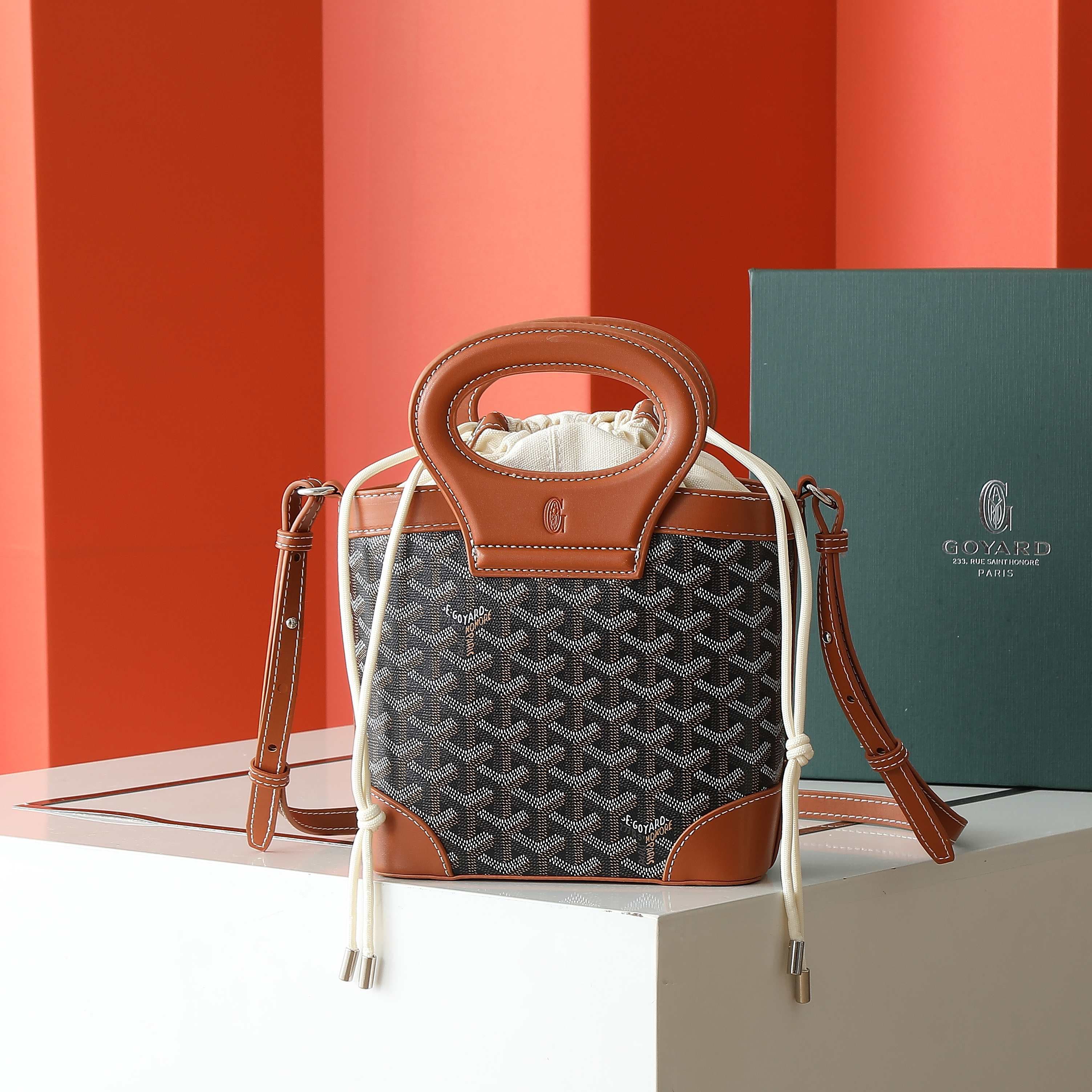 Goyard Beluga Shoulder Bags Size 23*18.5*8cm