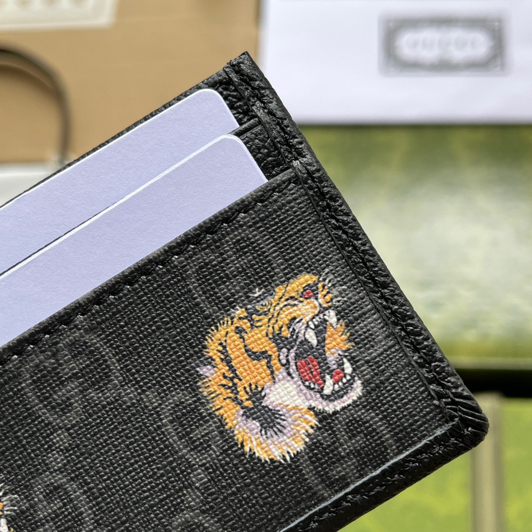 Gucci GG Card case with Interlocking Size 10*7cm Style: 673002