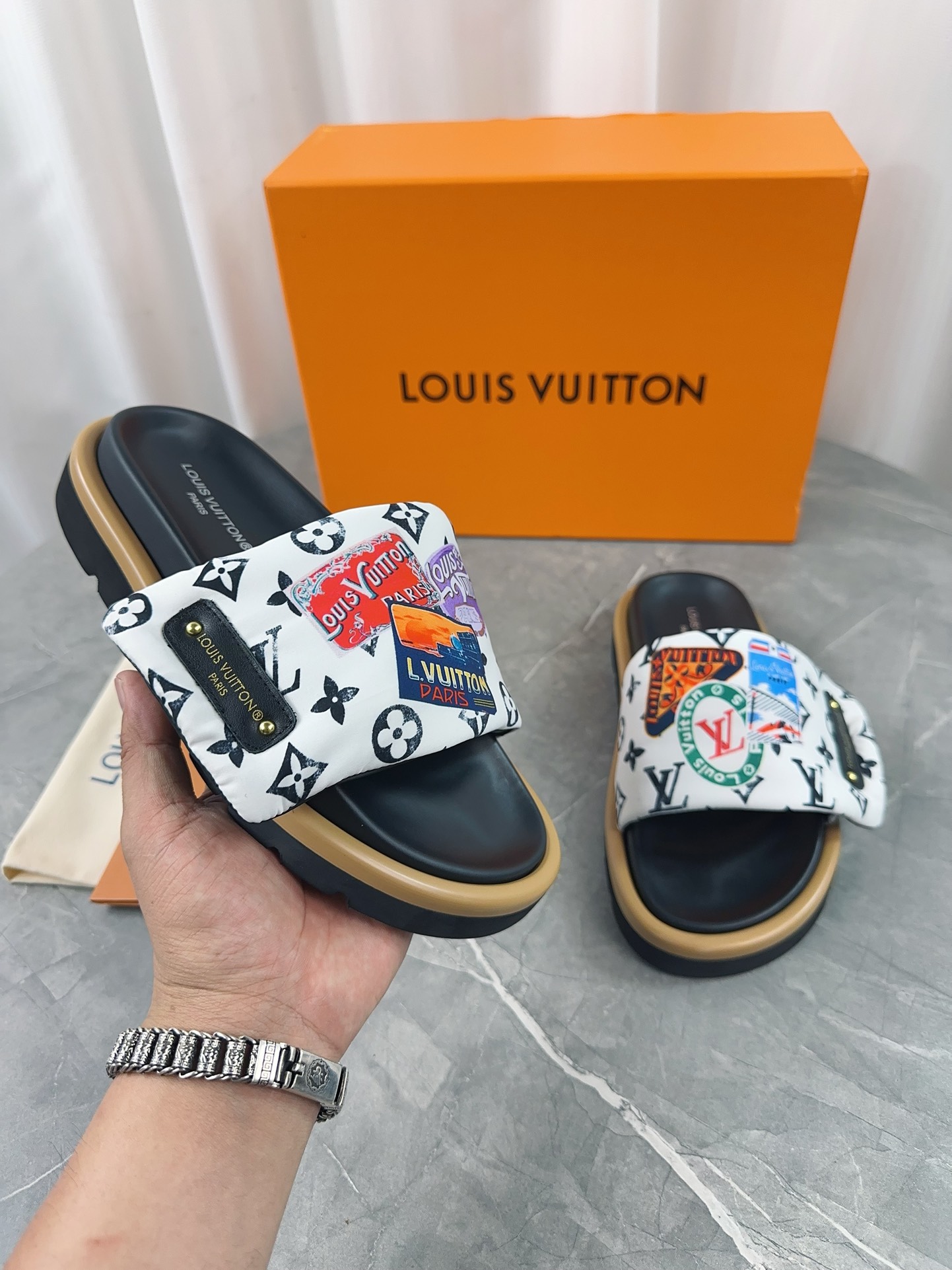 Louis Vuitton 2024ss Pool Pillow Comfort Slippers Size 36-45
