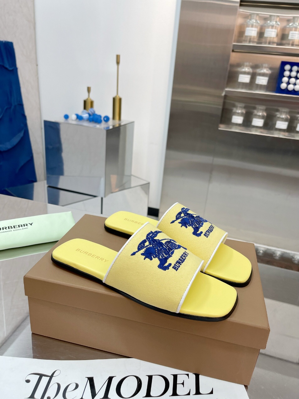 Burberry Women Slippers Size 36-41