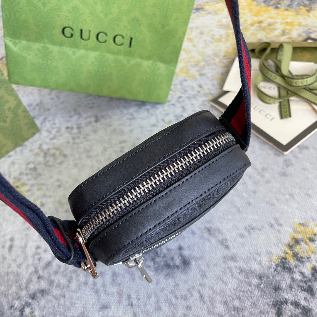 Gucci GG Supreme Black Messenger Bags for Men Size 18*14.5*6cm