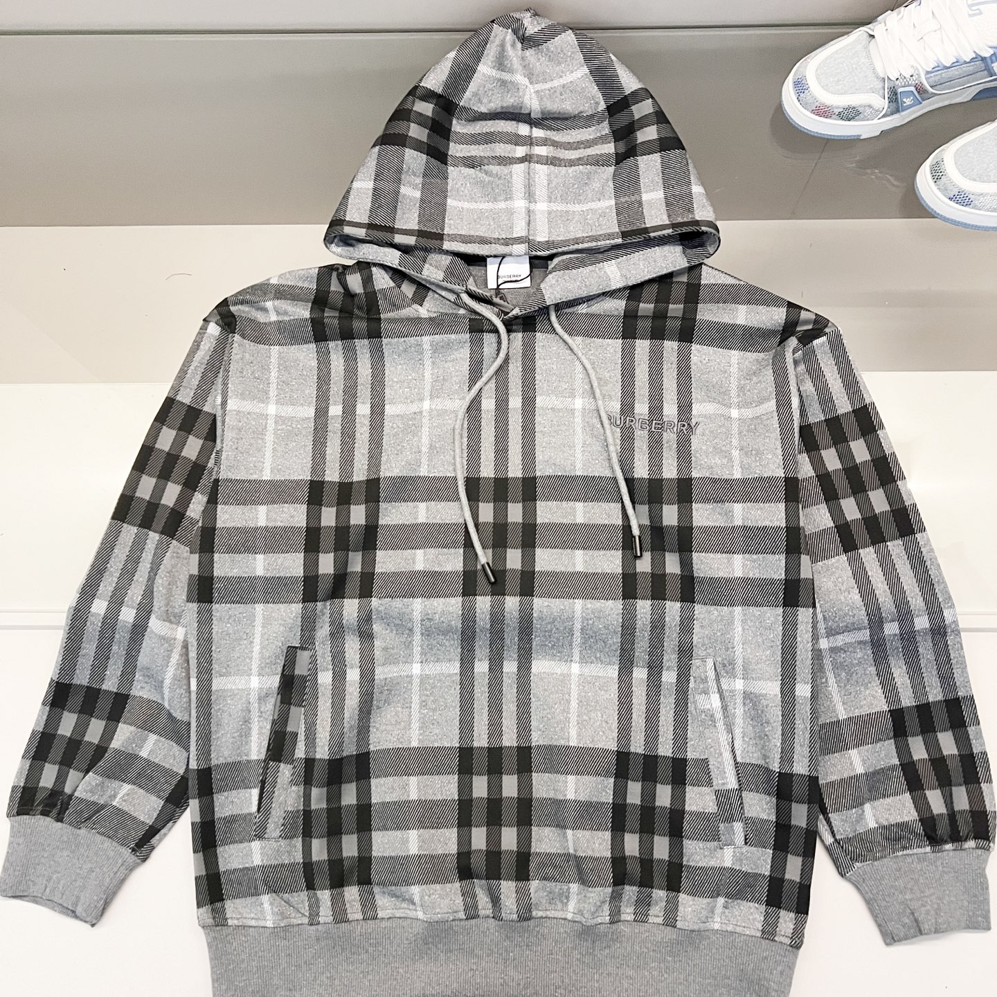 Burberry Unisex Sweatshirt Size S-XL