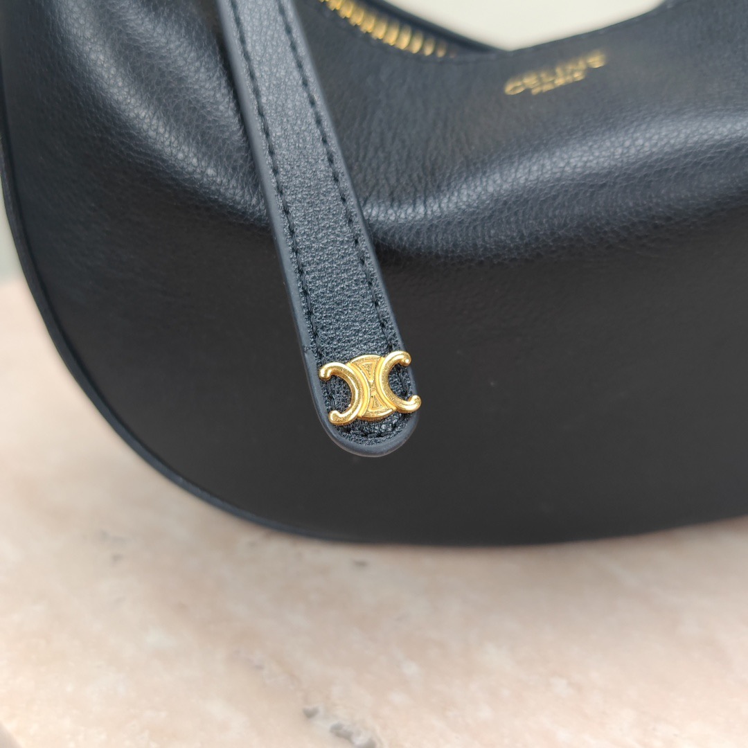 Celine 25ss Lulu Shoulder Bags Size 24*21*5cm