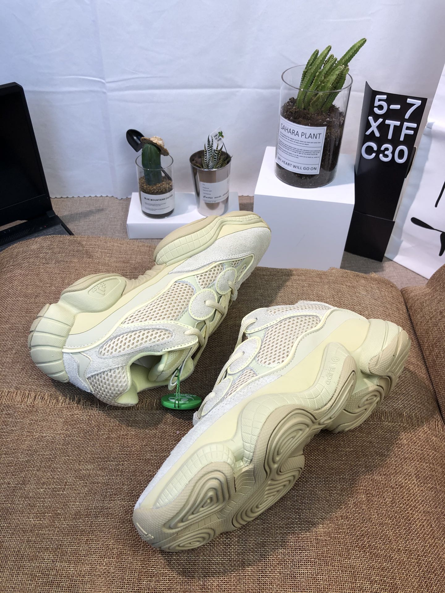 Yeezy 500 Mens/Women's Sneakers Shoes 36 - 47