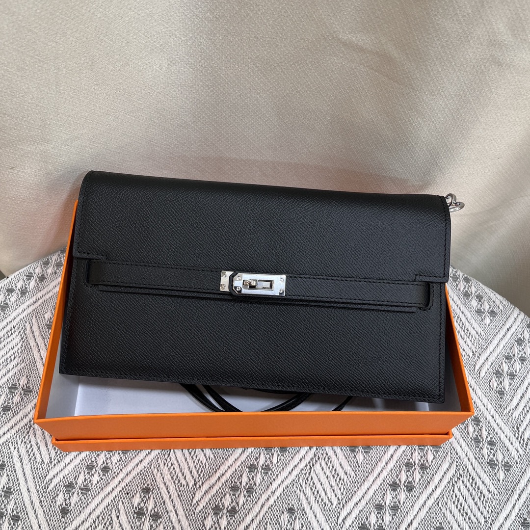Hermes Elan Shoulder Bags Size 24cm