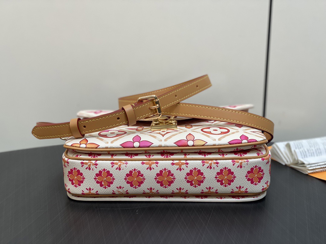 Louis Vuitton M11461 Pochette Métis Shoulder Bag Size 25*19*7cm