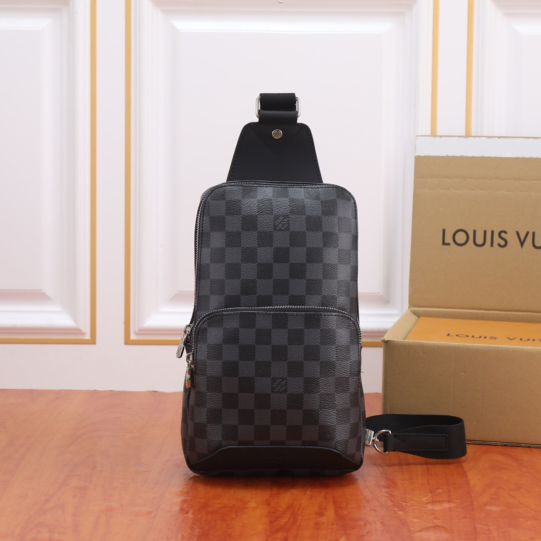 Louis Vuitton N41719 avenue Men Bags Size 20*31*10cm