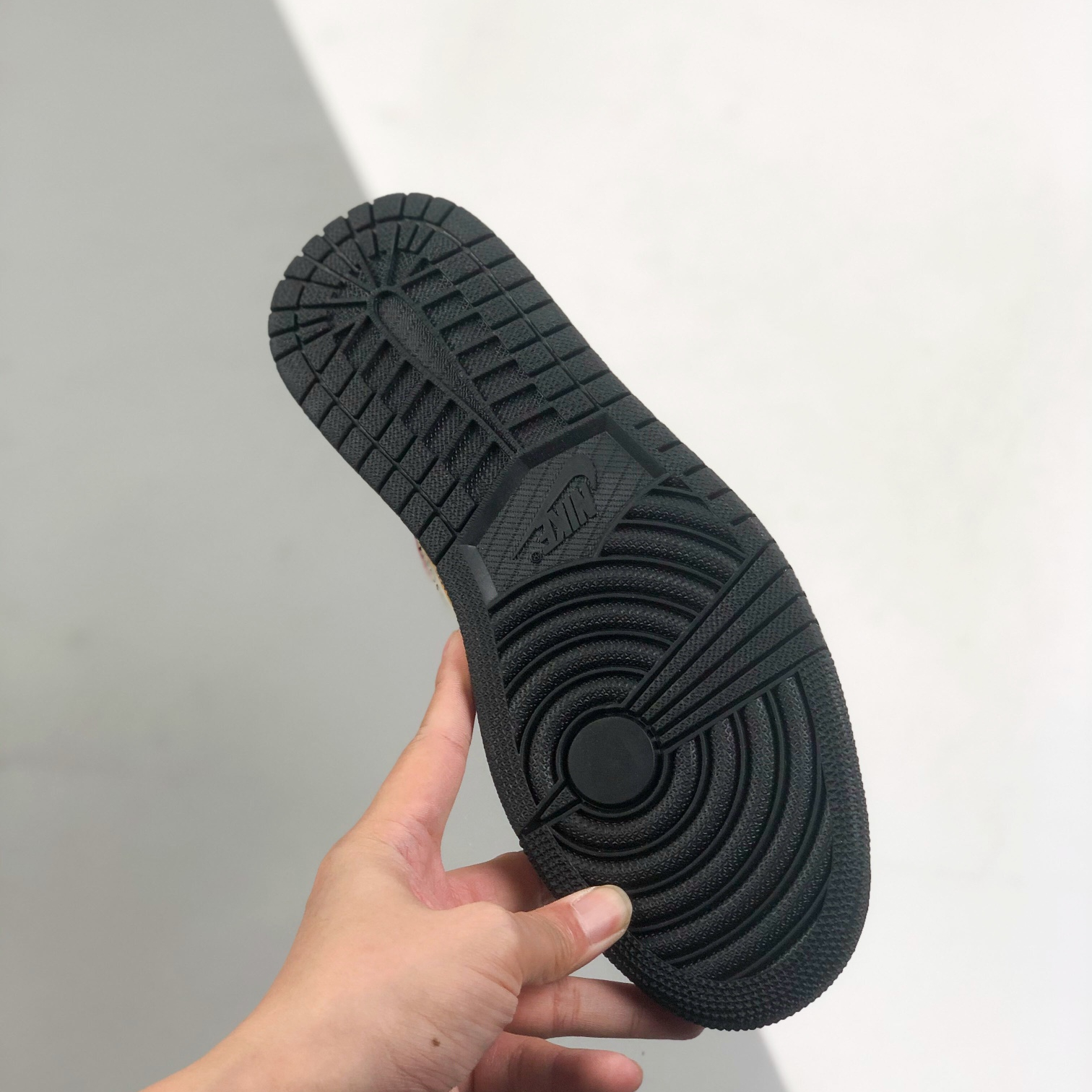 Nike Air Jordan 1 High Top Sneakers Shoes Gr. 36-46