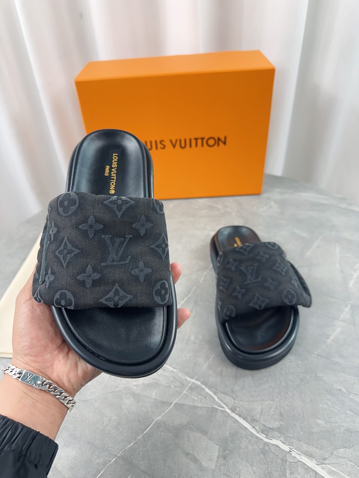 Louis Vuitton 2024ss Pool Pillow Comfort Slippers Size 36-45