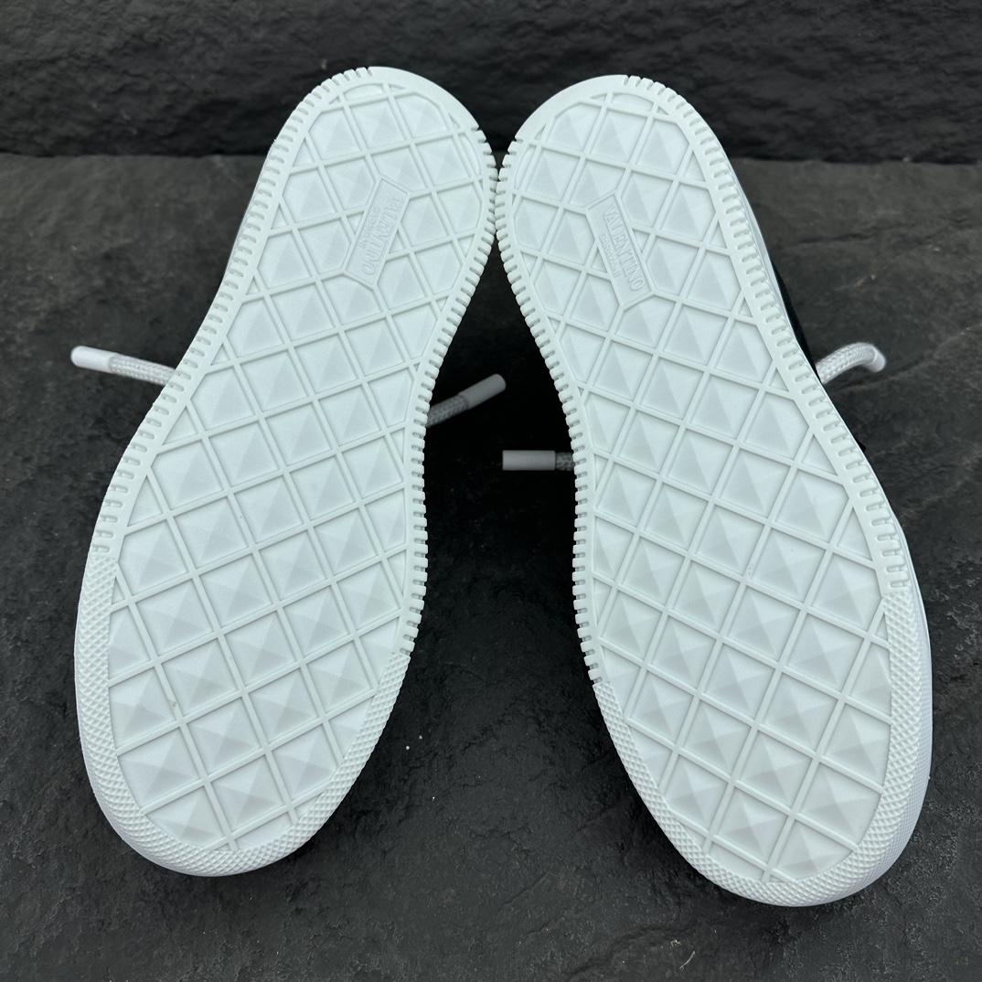 Valentino One Stud Sneaker Size 36-46