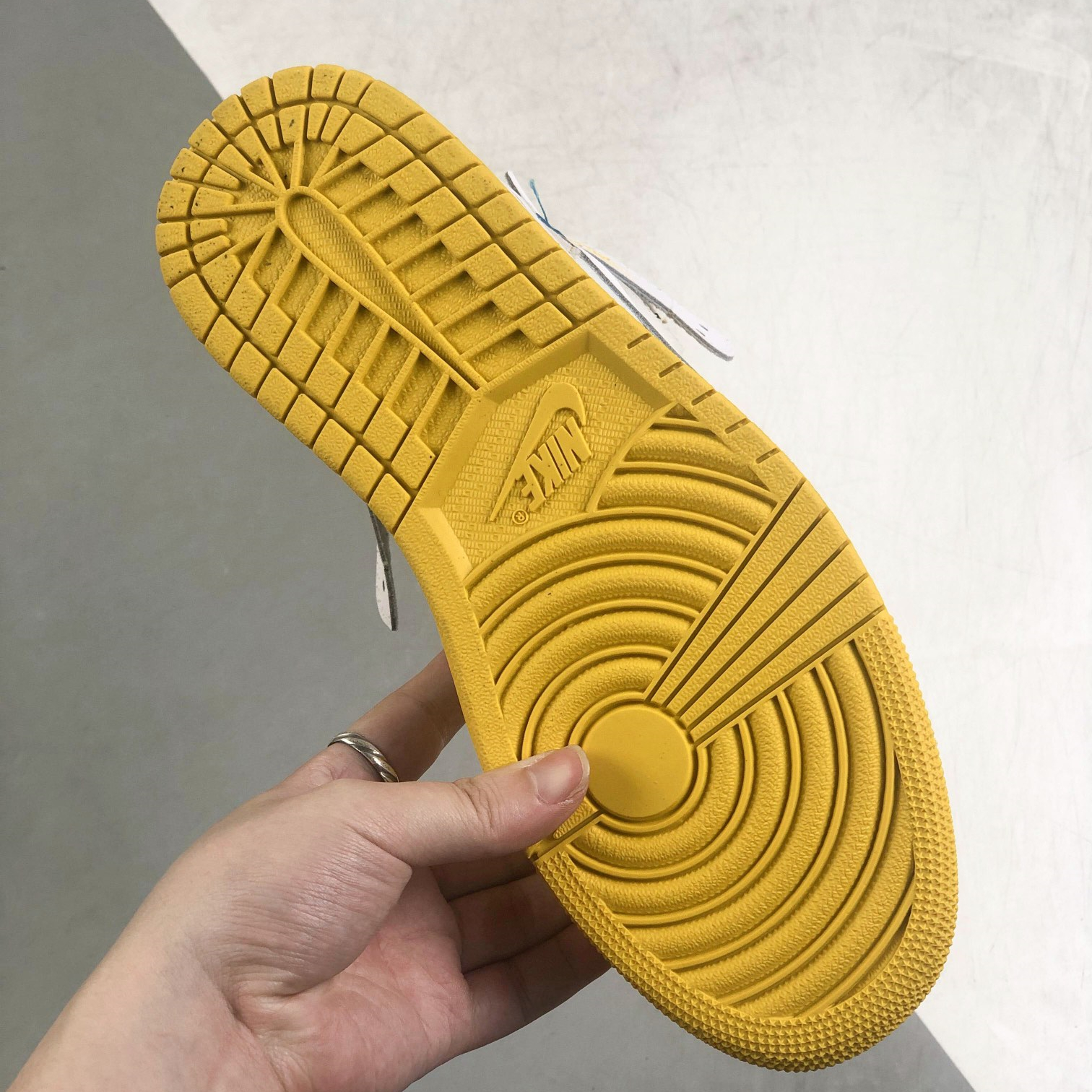 Nike Air Jordan 1 x OFF White High Top Sneakers Shoes Gr. 36-46