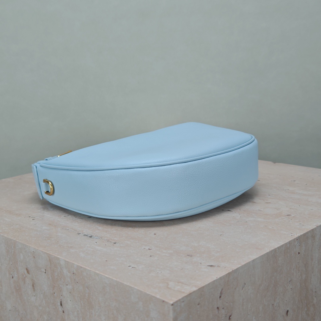 Celine 25ss Lulu Shoulder Bags Size 24*21*5cm